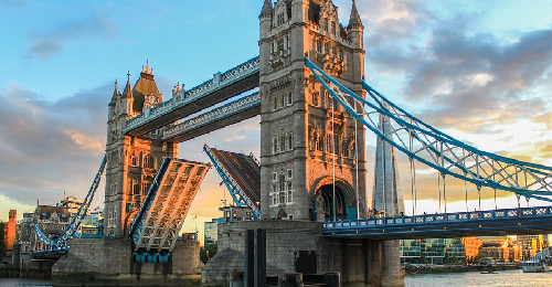 ロンドンのタワーブリッジ（イメージ）